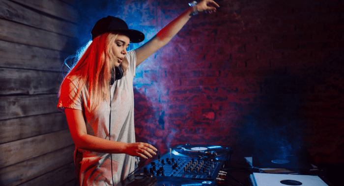 DJ